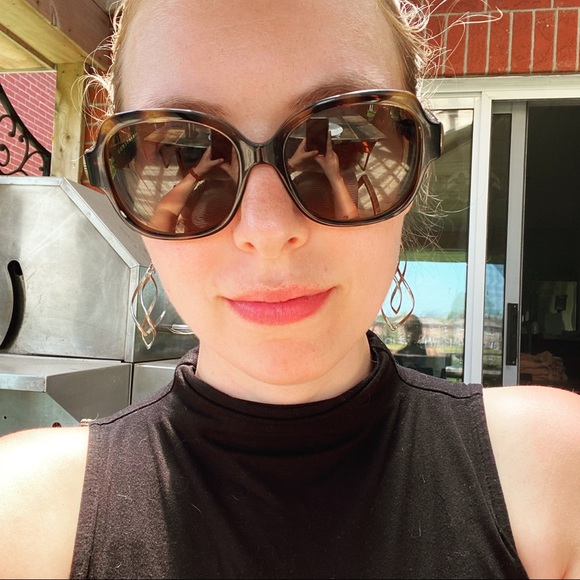 Meet your Posher, Lindsay - Picture 1 of 1